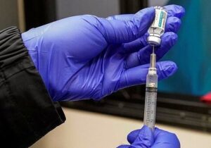 آغاز تزریق دز یادآور واکسن/ ۲۱۲ هزار دانش آموز مازنی واکسینه شدند