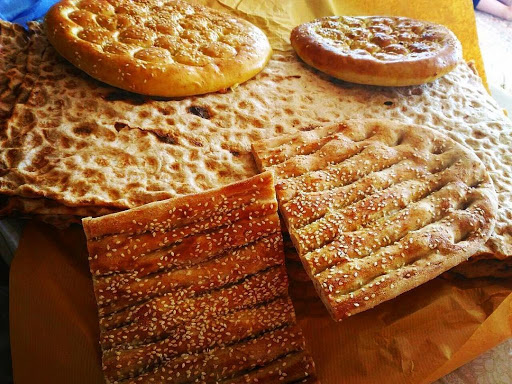 استاندارگلستان اعلام کرد:نان گران نشد/فروش گندم تا زمان پر شدن سیلوهای استان ممنوع شد