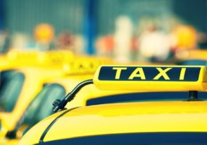 پیگیری برای صدور نخستین مجوز تاکسی گردشگری در رامسر