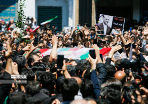 تشییع و تدفین شهید «حسین امیر عبداللهیان» در حرم عبدالعظیم/تصاویر