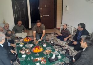دیدار عیدانه مدیرکل بنیاد شهید با خانواده شهدا